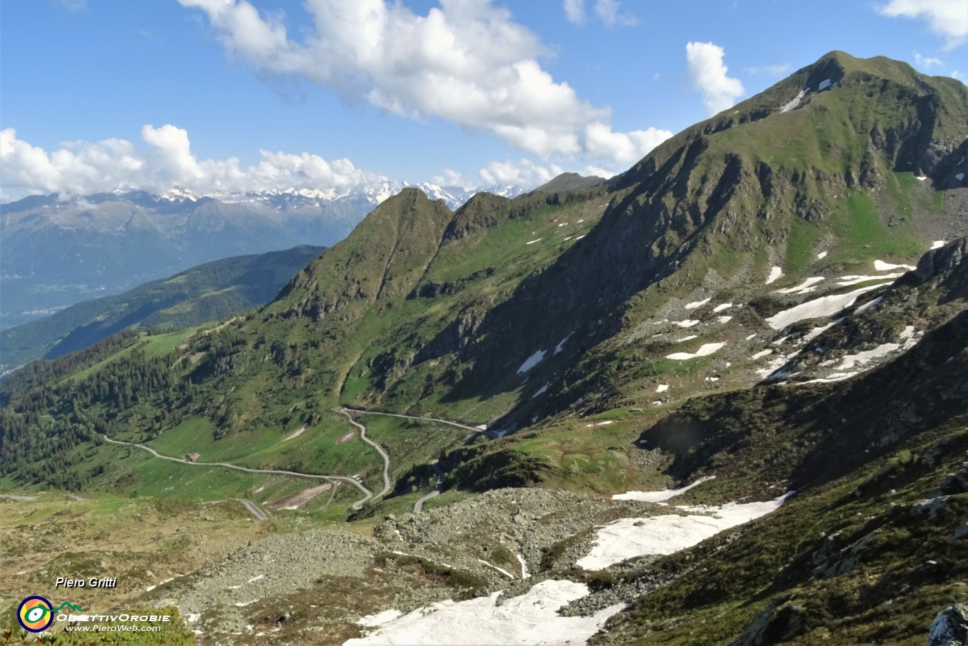 35 Vista sulla sottostante strada per Albaredo-Valtellina.JPG